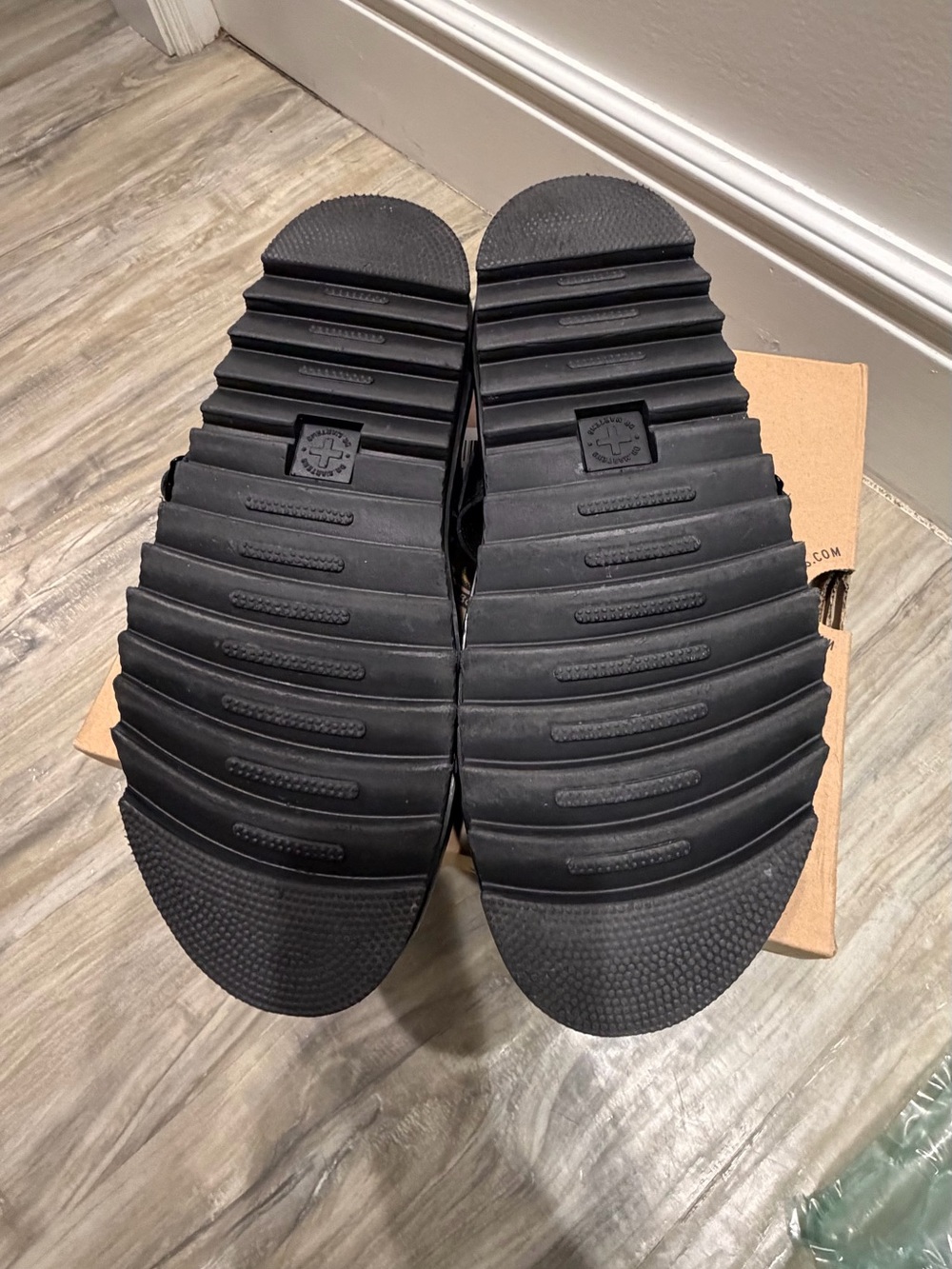 Dr. Marten’s Voss Hydro Sandal - Picture 11 of 14
